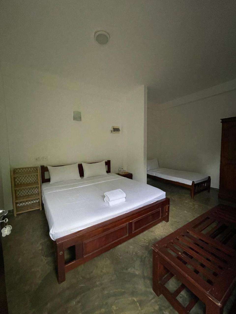 Riverside Cabanas Mirissa Exterior photo
