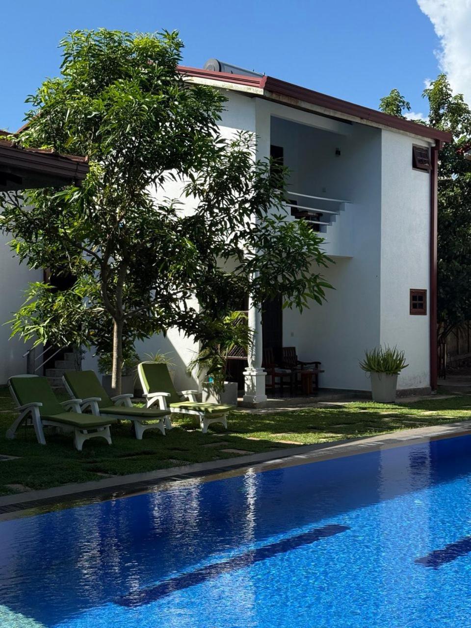 Riverside Cabanas Mirissa Exterior photo